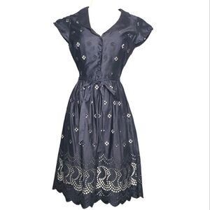 Ann Taylor Eyelet Lace Dress 4 Laser-cut Scalloped Retro MCM Cocktail Cocquett